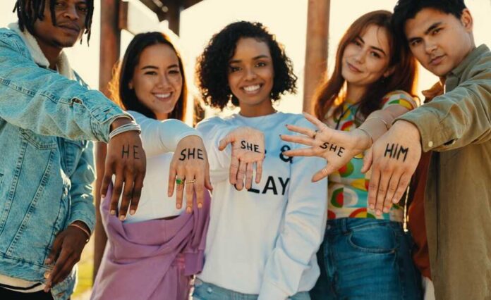 Gen,Z,Friends,Proudly,Showing,Gender,Pronouns,He,,She,,And