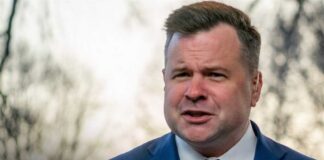 ‘I thought it was a joke’: Retired CIA officer SLAMS Pulte as ‘unqualified’ for acting DNI 