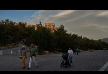 Two tourists injured in knife attack at Acropolis, police arrest suspect