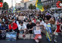 LIVE: Kyiv Residents Protest Wartime Election Push by Ousted Defense Minister | DWS News | AC14