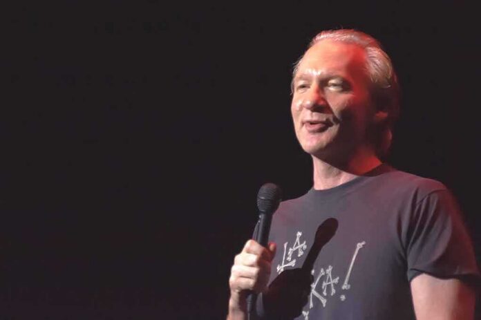 shutterstock_83139037 comedian holding a microphone on stage